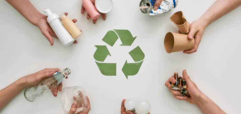 Odzysk a recykling: Kluczowe różnice, które musisz znać