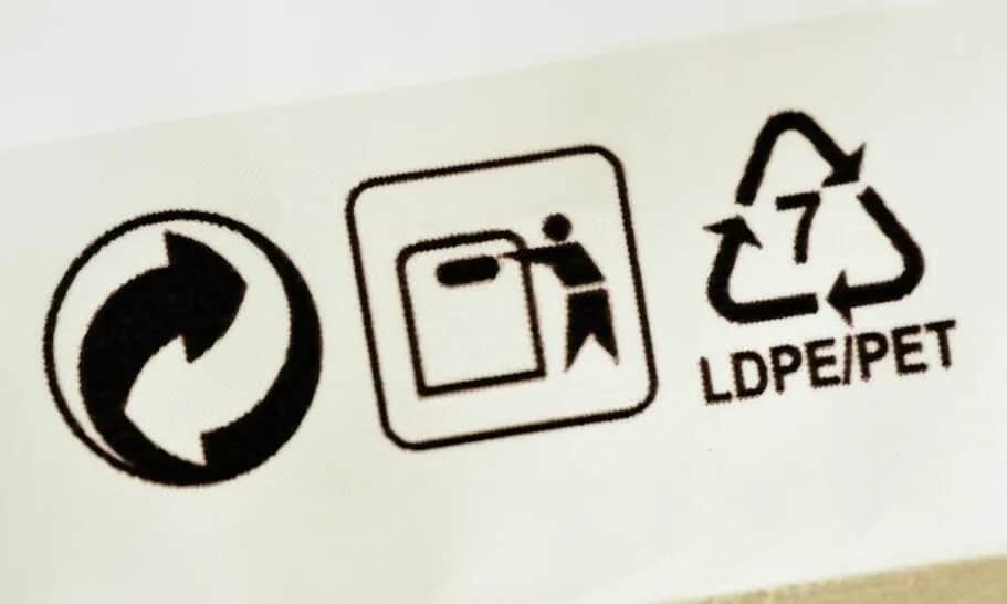 Gdzie wyrzucić plastikowe zabawki, aby nie szkodzić środowisku?