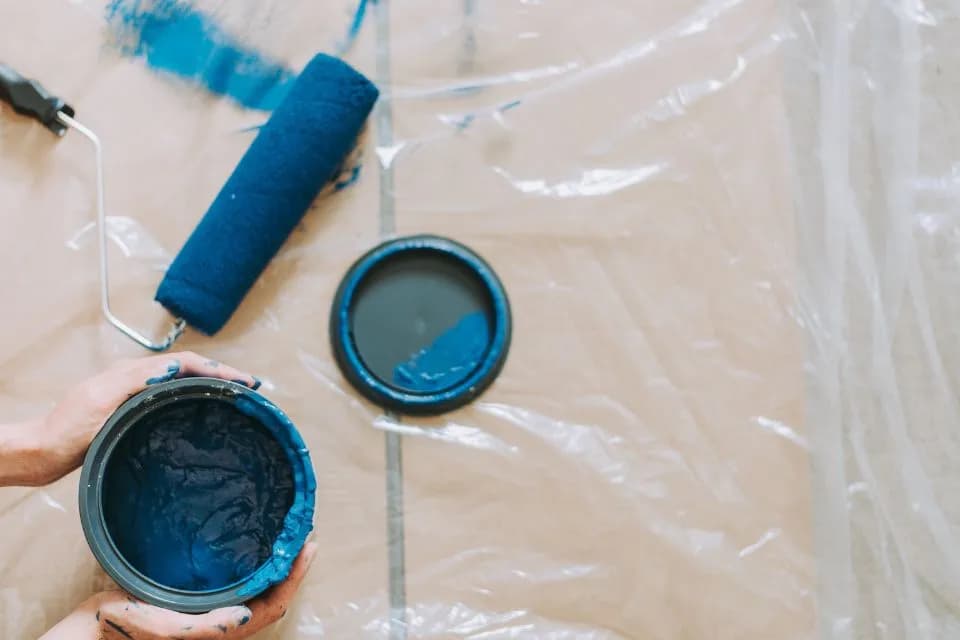 Gdzie wyrzucić farby? Bezpieczne metody utylizacji i recyklingu Gdzie wyrzucić farby? Bezpieczne metody utylizacji i recyklingu