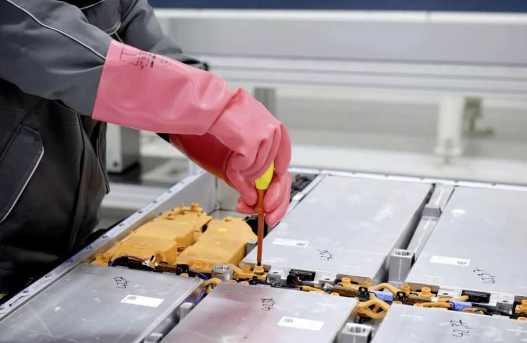 Recykling baterii samochodowych: klucz do zrównoważonej przyszłości